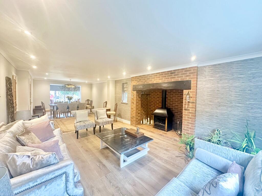 Additional image 3 of a Oaklea, Welwyn