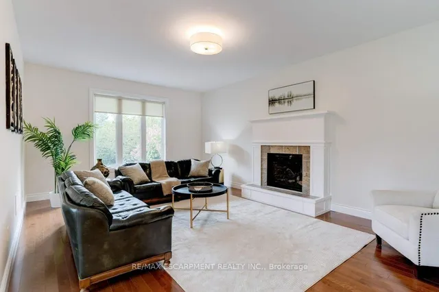 Additional image 18 of 17 TEWS Lane