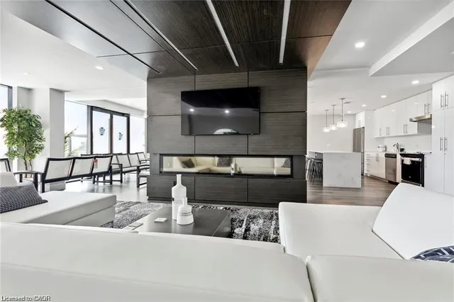 Additional image 17 of 15 Queen St Unit 2308