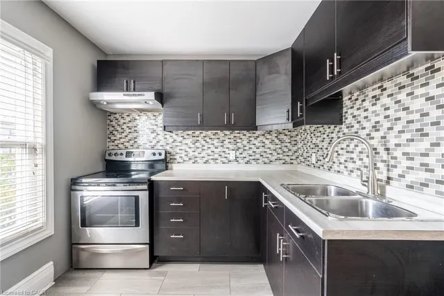 Additional image 13 of 39 Connaught Ave