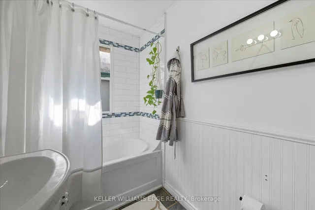 Additional image 28 of 163 Grosvenor Ave