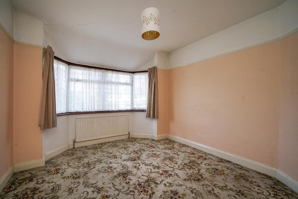 Additional image 12 of Oakwood Drive, St Albans