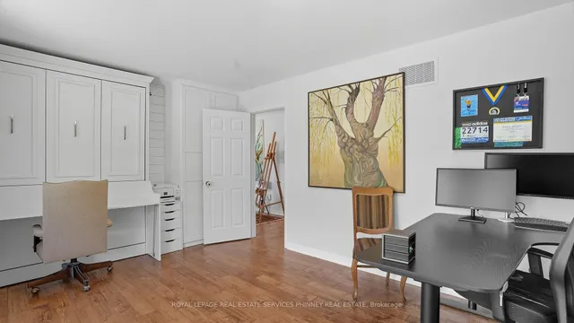 Additional image 25 of 47 Livingstone Dr