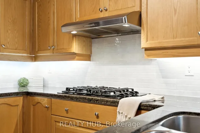 Additional image 11 of 442 MAPLE Ave Unit 7