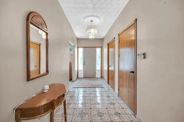 Additional image 8 of 65 Ellington Ave