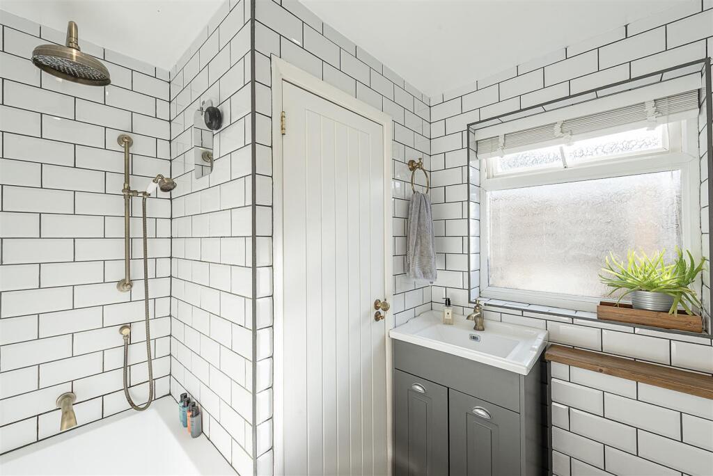 Additional image 9 of Luton Road, Harpenden