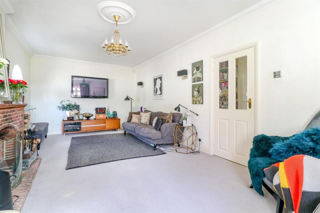 Additional image 33 of Georges Wood Road, Brookmans Park