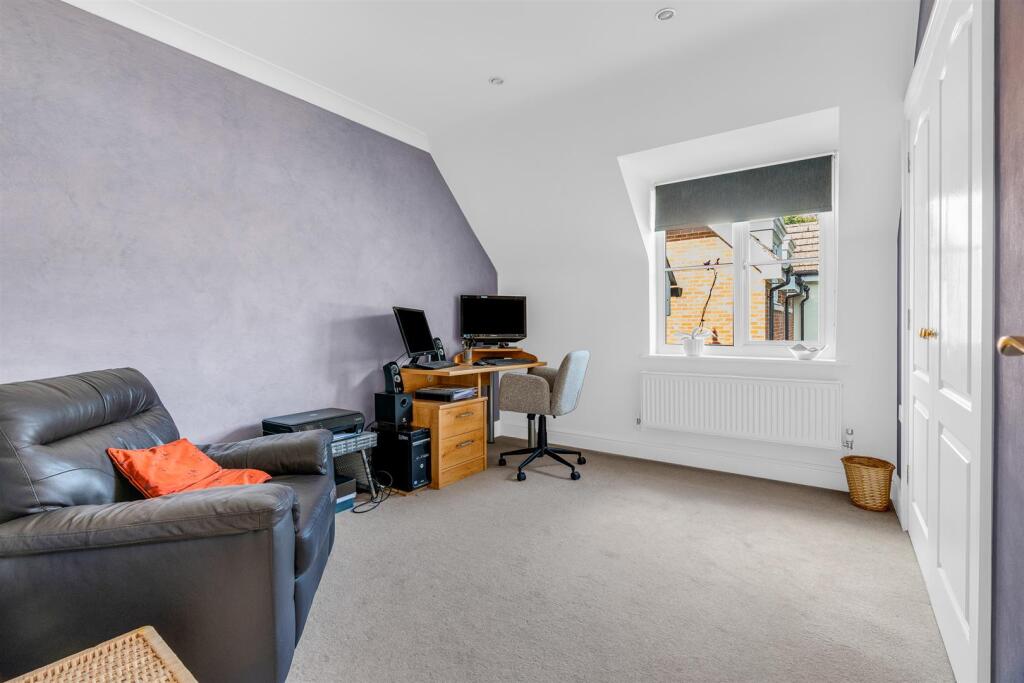 Additional image 14 of Canonsfield Road, Welwyn