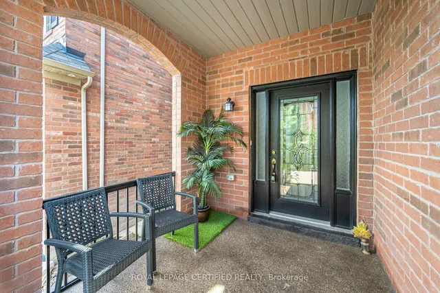 Additional image 3 of 335 Bessborough Dr