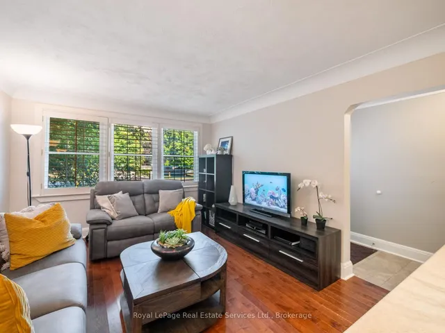 Additional image 11 of 938 King Rd