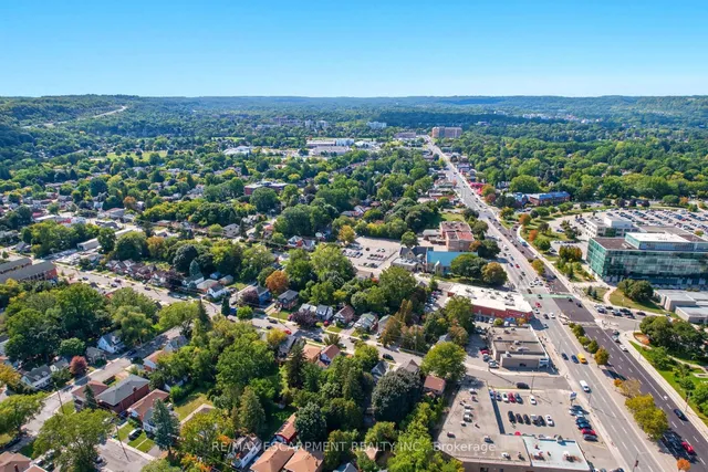 Additional image 41 of 33 Broadway Ave