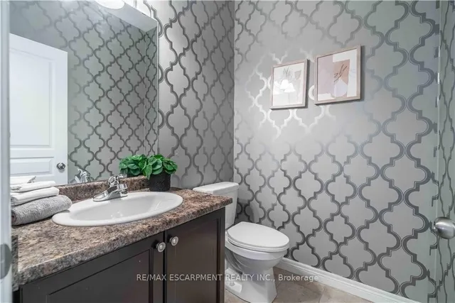 Additional image 19 of 51 Showcase Dr