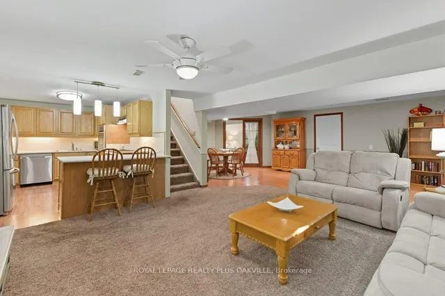 Additional image 27 of 67 Horizon Crt