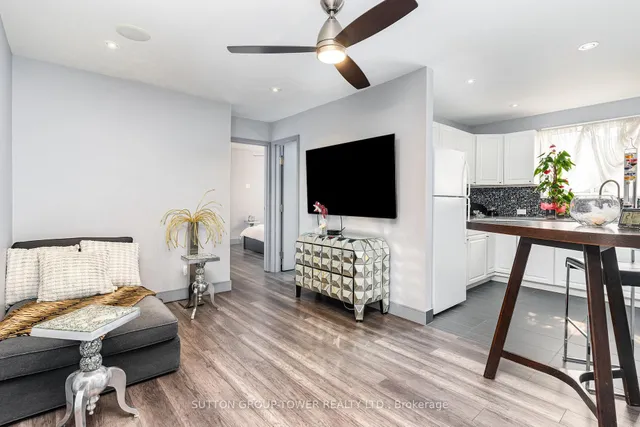 Additional image 8 of 25 Douglas Ave