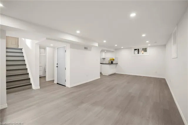 Additional image 25 of 60 Champlain Ave Unit Main Floor