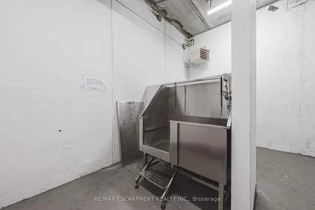 Additional image 19 of 1 Redfern Ave Unit 317