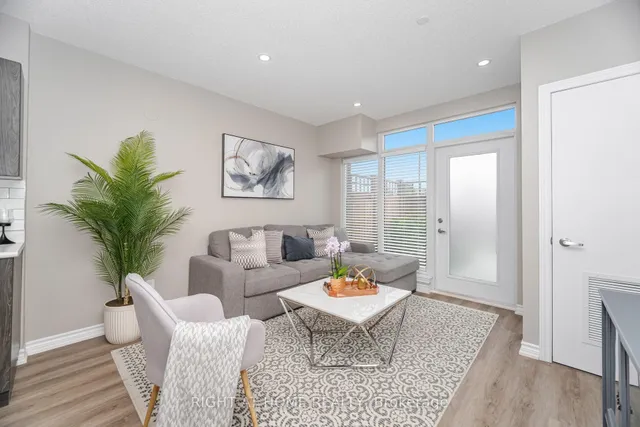 Additional image 4 of 716 Main St Unit 101