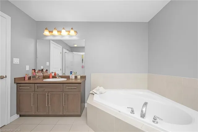 Additional image 39 of 69 Escarpment Dr