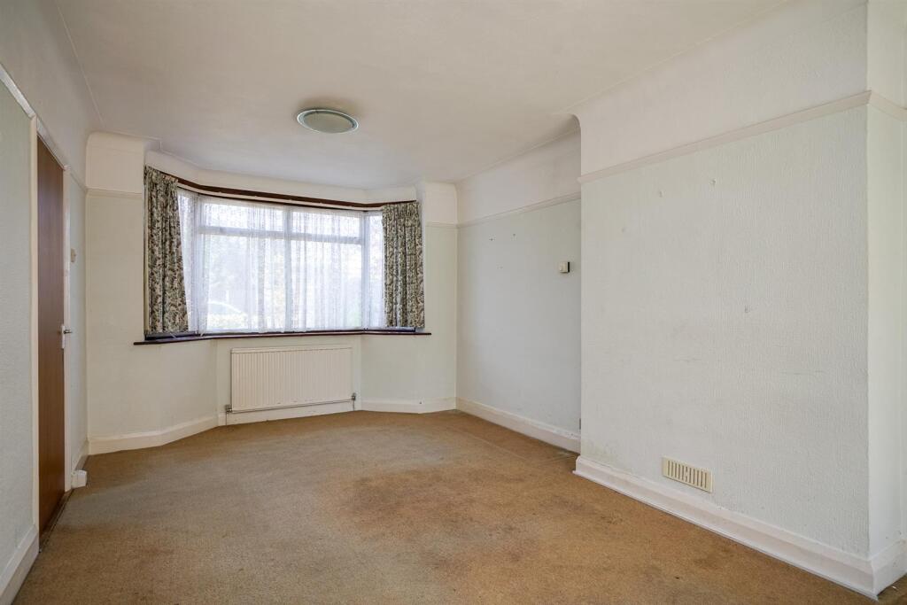 Additional image 5 of Oakwood Drive, St Albans