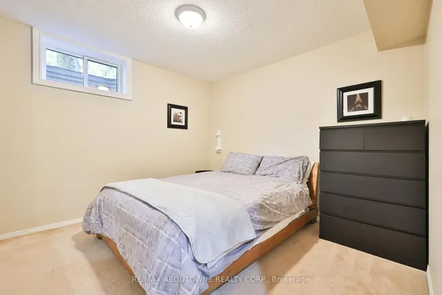 Additional image 32 of 206 Rossmore Blvd