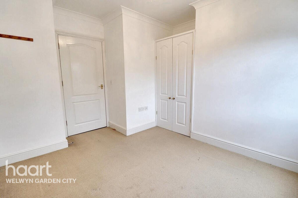 Additional image 14 of Canonsfield Road, WELWYN