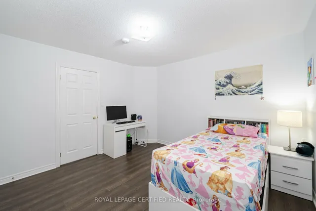 Additional image 24 of 335 Bessborough Dr