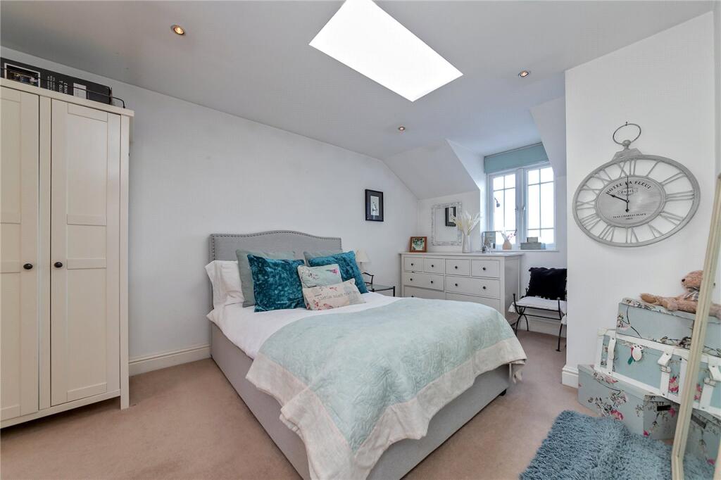 Additional image 18 of Halls Close, Hobbs Hill, Welwyn, AL6