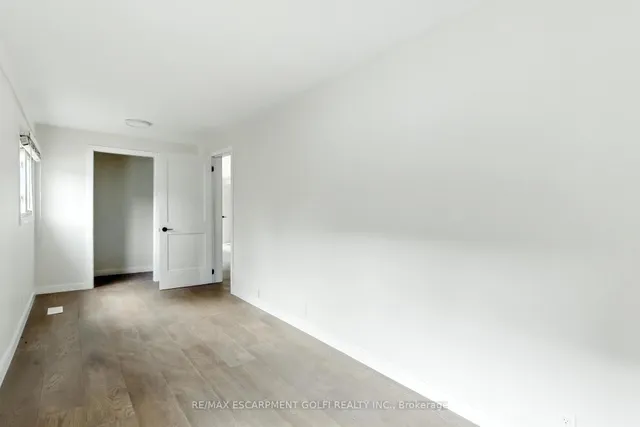 Additional image 19 of 684 Beach Blvd