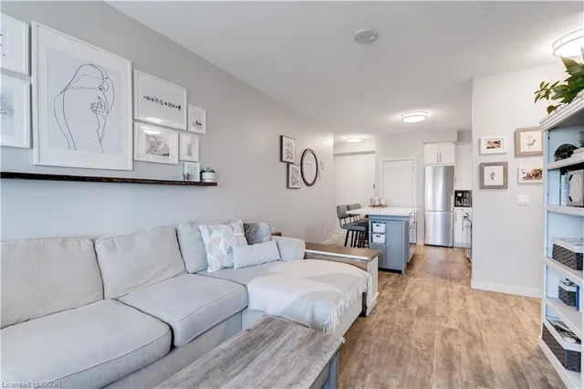 Additional image 9 of 2081 Fairview St Unit 1003