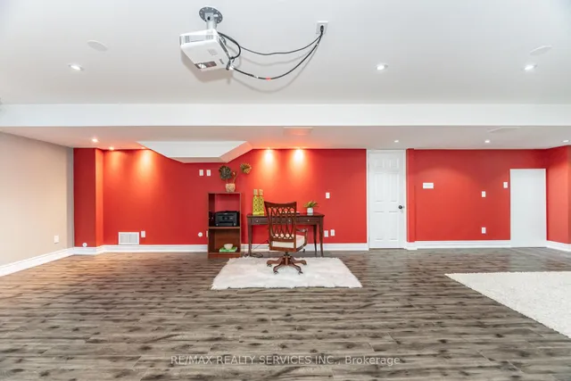 Additional image 38 of 9 Lorupe Crt