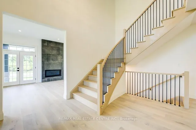 Additional image 6 of 20 Stokes Tr