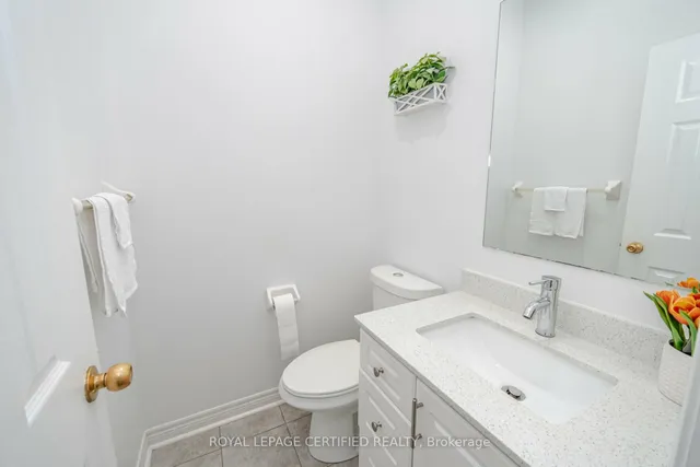 Additional image 17 of 335 Bessborough Dr