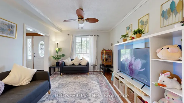 Additional image 6 of 6 Albany Ave