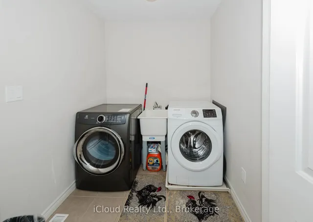 Additional image 17 of 32 Rolling Lane