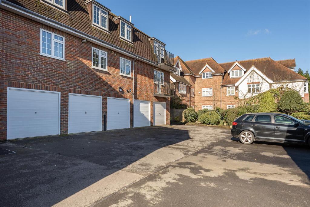 Additional image 11 of Amenbury Court, Harpenden