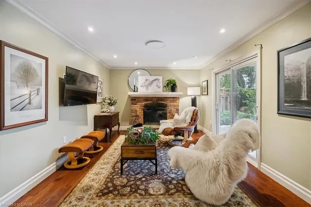 Additional image 5 of 493 Donegal Dr