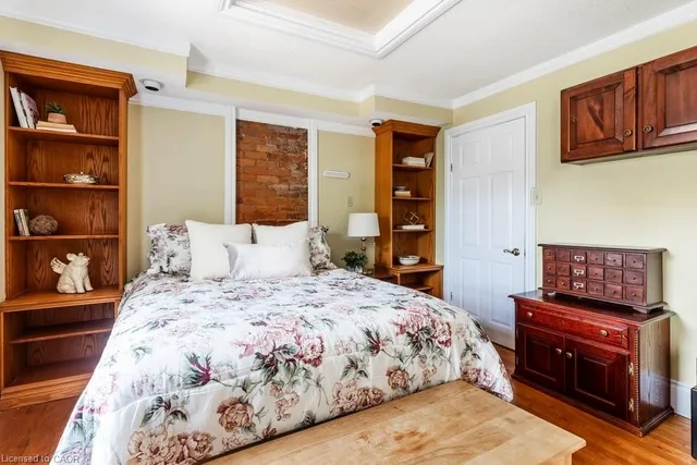 Additional image 22 of 174 Emerald St