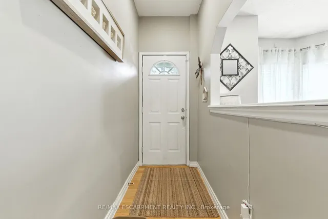 Additional image 4 of 487 Catharine St