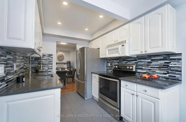 Additional image 10 of 800 Upper Paradise Rd Unit 34