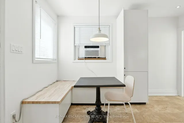 Additional image 19 of 57 Highcliffe Ave