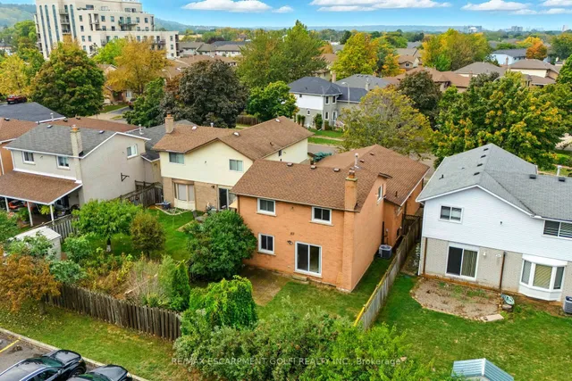 Additional image 36 of 24 Ellington Ave