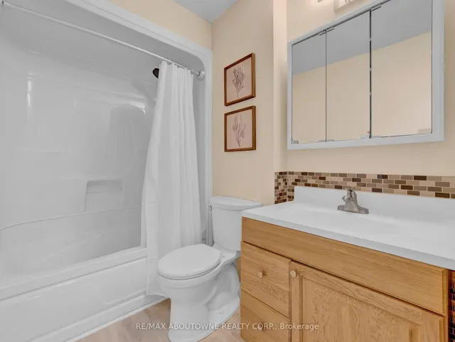 Additional image 20 of 371 Bronte St Unit 3