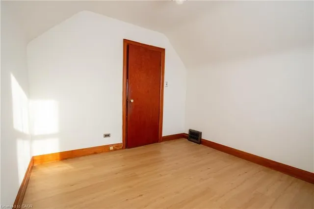 Additional image 10 of 186 Huxley Ave