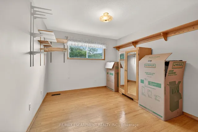 Additional image 24 of 36 Blanche Crt