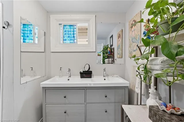 Additional image 14 of 110 Emerson St