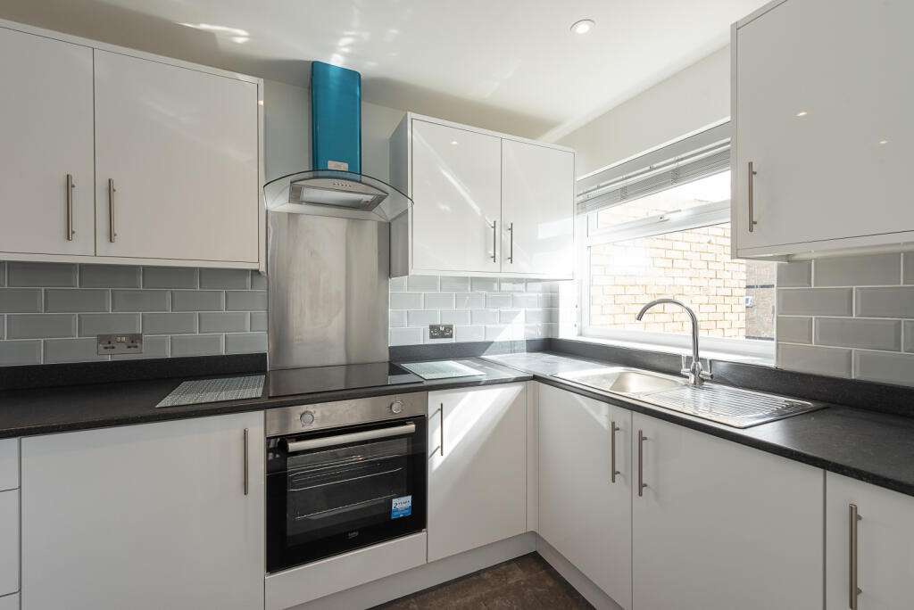 Additional image 3 of The Cedars, Milton Road, Harpenden, Hertfordshire, AL5