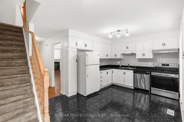 Additional image 7 of 384 Limeridge Rd Unit 17