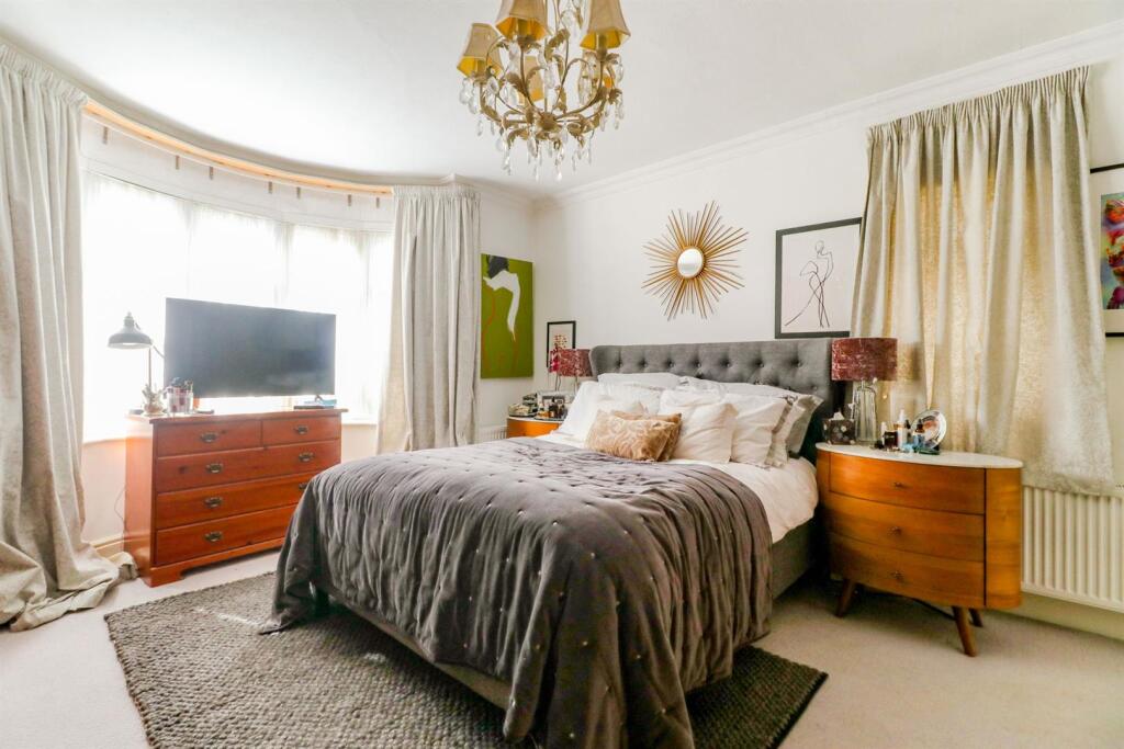 Additional image 16 of Georges Wood Road, Brookmans Park