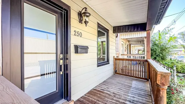 Additional image 3 of 250 Avondale St