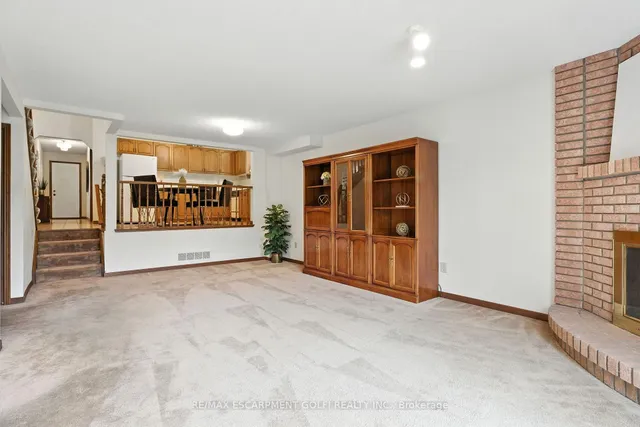 Additional image 10 of 24 Ellington Ave